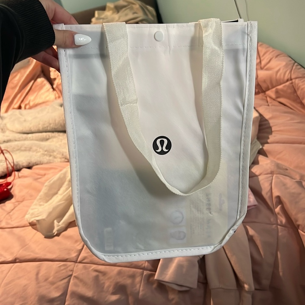 GIVEAWAY - WILL SHOW ITEMS